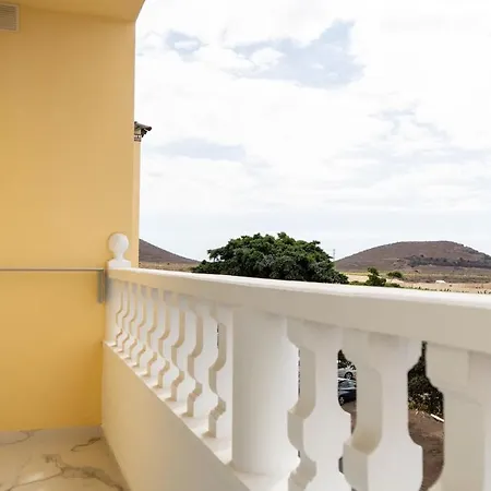 شقة Panoramic Balcony, Sea And Sunsets